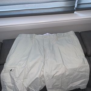 Greg Norman Shorts 44 BRAND NEW
